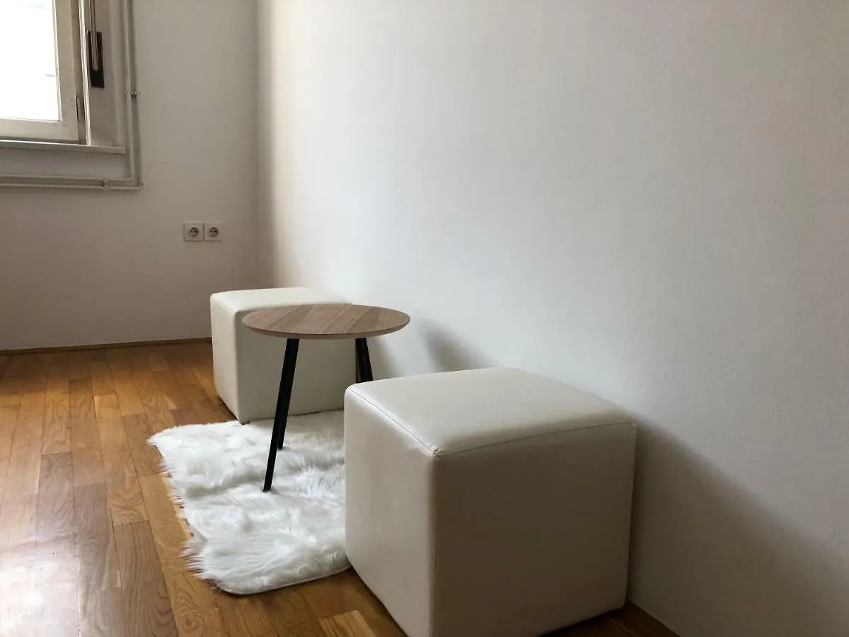 Roseman - Small Open Flat In The City Centre Apartment Ljubljana