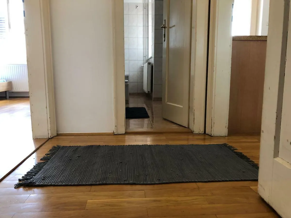 류블랴나 Roseman - Small Open Flat In The City Centre 아파트